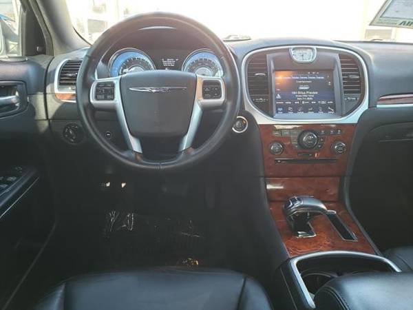 2012 Chrysler 300 4dr Sdn V6 Limited RWD Sedan - - by for sale in Medford, OR – photo 17