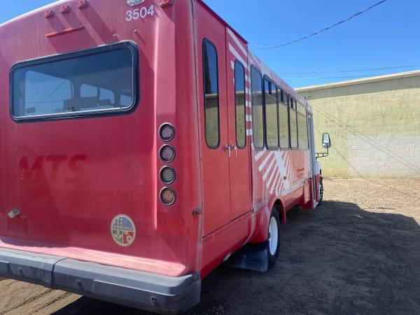 2009 Chevrolet 5500 27 passenger bus with wheel chair lift - cars & for sale in Other, CA – photo 3