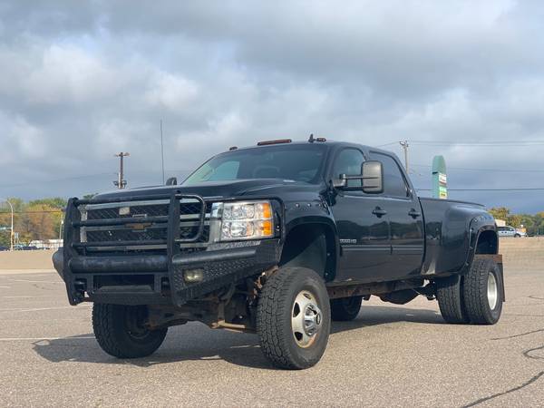 2011 Chevy Silverado Duramax Lifted with brand new tires! for sale in Minneapolis, WI – photo 3
