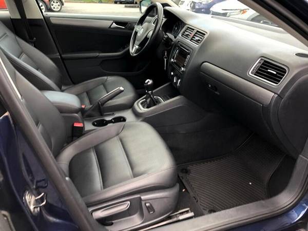 2013 Volkswagen Jetta Sedan 4dr Man TDI w/Premium *Ltd Avail* - 100... for sale in Baltimore, MD – photo 11