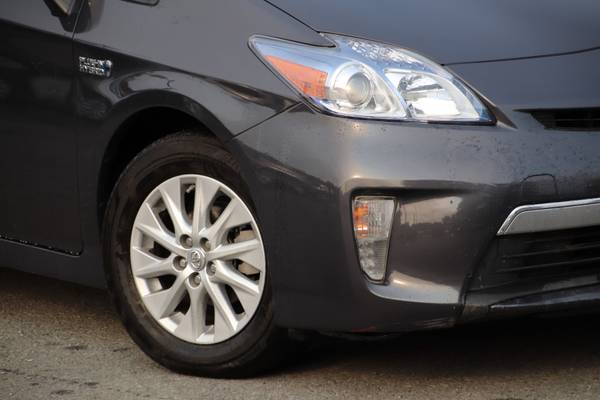 2015 Toyota Prius Plugin Hybrid Advanced Hatchback hatchback Gray for sale in Colma, CA – photo 3
