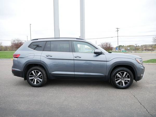 2021 Volkswagen VW Atlas 2 0T SE - - by dealer for sale in Inver Grove Heights, MN – photo 9
