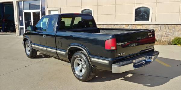 Chevy S10 Extended Cab 5spd! - cars & trucks - by dealer - vehicle... for sale in McKinney, TX – photo 2