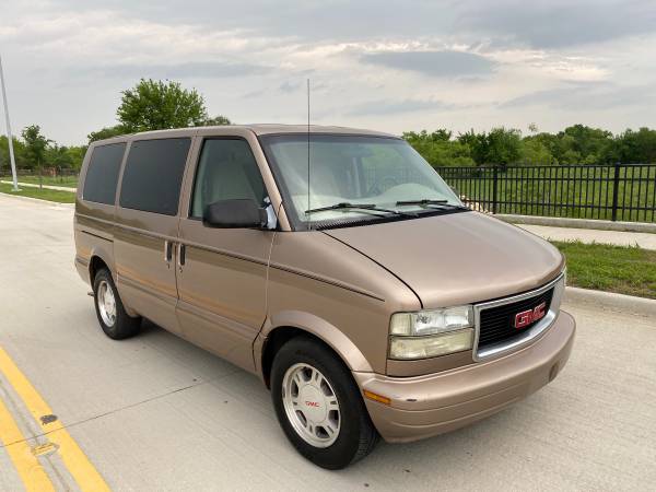 2004 GMC Safari Van Chevy Astro! Low 124k miles! Clean title! - cars for sale in Fort Worth, TX – photo 2
