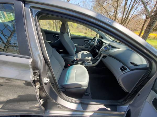2014 Hyundai Elantra-Drives Smooth-AUX/USB plug-Beautiful for sale in Montgomery, NY – photo 14
