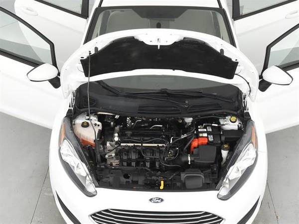 2018 Ford Fiesta SE Sedan 4D sedan WHITE - FINANCE ONLINE for sale in Charleston, SC – photo 4