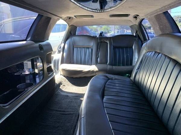 *2000* *Lincoln* *Town Car* *Executive 4dr Sedan w/ Limousine... for sale in Essex, MD – photo 19