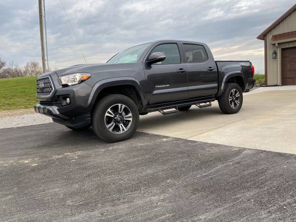 2019 Toyota Tacoma Trd Sport 4x4 - cars & trucks - by owner -... for sale in Lancaster, KY – photo 4