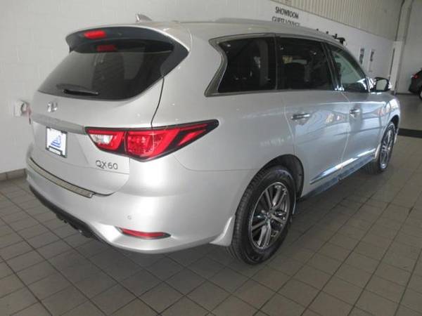 2017 INFINITI QX60...KBB SAYS $28,642...WE SAY $25,203 - cars &... for sale in Green Bay, WI – photo 4