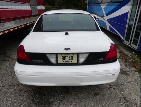 2011 FORD CROWN VIC P71’s WITH AROUND 80k - cars & trucks - by owner... for sale in Antioch, WI – photo 15