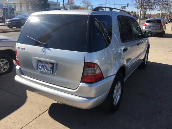 2001 Mercedes-Benz M-Class ML 320 * CLEAN CARS .. EASY FINANCING! * for sale in Los Angeles, CA – photo 3