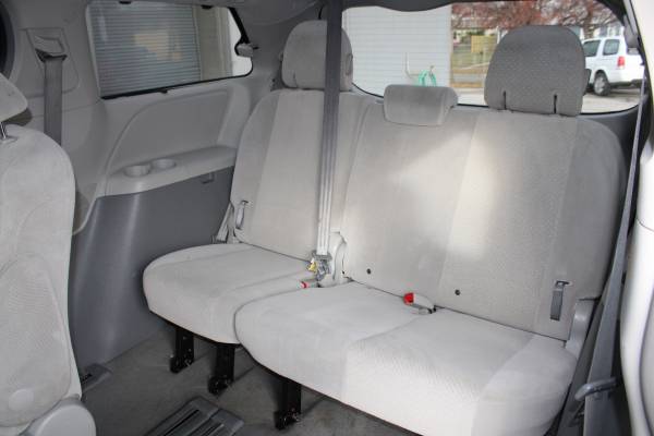 2012 Toyota Sienna LE 7 Passenger, Van, Only 55k, Great Price - cars... for sale in Omaha, NE – photo 15