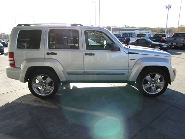 2012 *Jeep* *Liberty* *4WD 4dr Limited Jet* Bright S - cars & trucks... for sale in Omaha, NE – photo 8