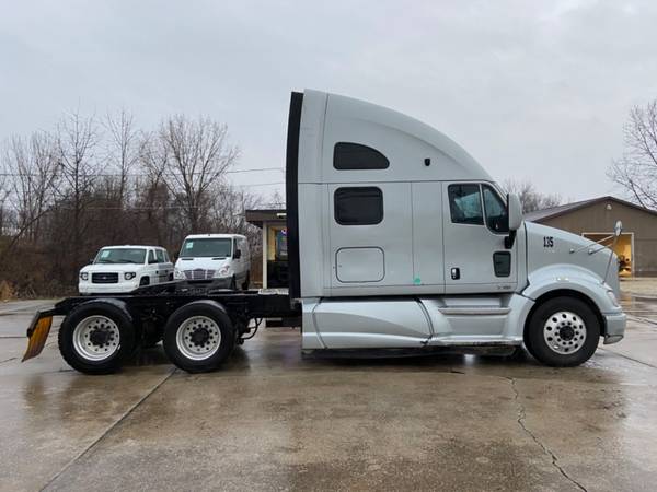 2012 KENWORTH T700 ISX CUMMINS 13 SPEED MANUAL SEMI TRUCK w/ONLY... for sale in Tallmadge, OH – photo 19