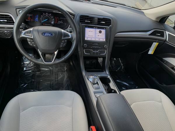 2019 Ford Fusion SE - cars & trucks - by dealer - vehicle automotive... for sale in Middletown, OH – photo 8