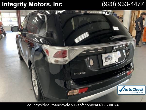 2015 Mitsubishi Outlander SE ***Financing Available*** for sale in Fond Du Lac, WI – photo 17
