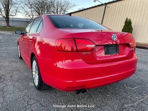 2011 Volkswagen Jetta SEL 6-Speed Automatic - cars & trucks - by... for sale in Fort Atkinson, WI – photo 8