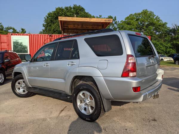 2005 TOYOTA 4RUNNER SR5 4WD - - by dealer - vehicle for sale in Austin, TX – photo 2