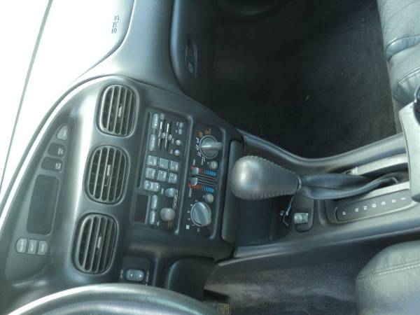 2002 PONTIAC GRAND PRIX - cars & trucks - by dealer - vehicle... for sale in Fairborn, OH – photo 12