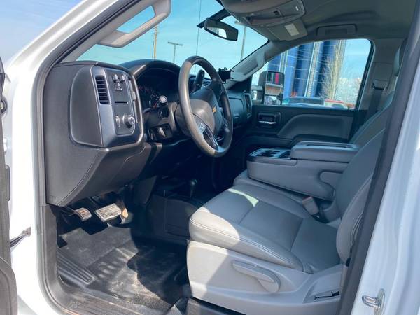 2018 Chevrolet Chevy Silverado CarFax-1 Owner Long Box 6 0L V8 for sale in Bozeman, MT – photo 14