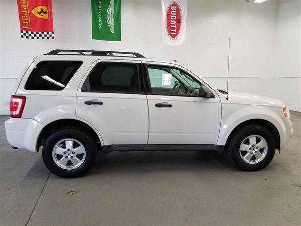 2012 Ford Escape FWD 4dr XLT -EASY FINANCING AVAILABLE for sale in Bridgeport, CT – photo 3
