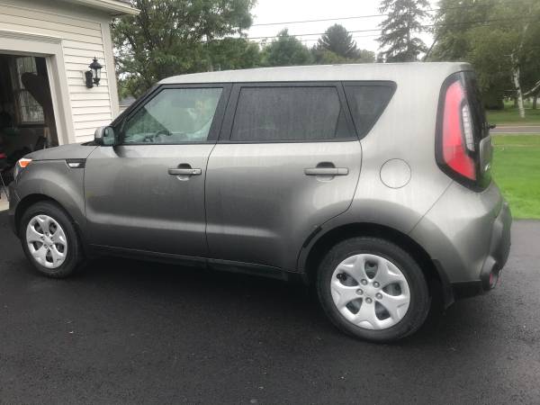 2014 Kia Soul 32k original miles . 5 speed manual transmission for sale in PENFIELD, NY – photo 2