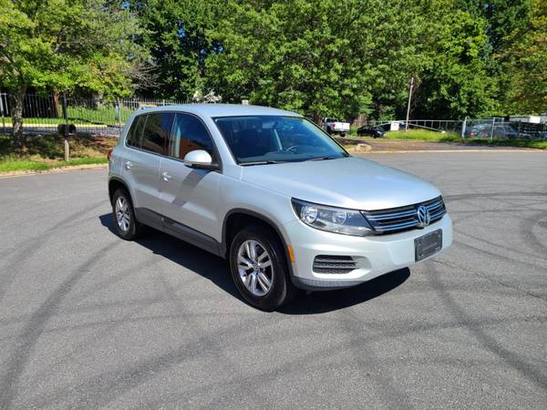 2012 Volkswagen Tiguan 4motion - cars & trucks - by owner - vehicle... for sale in Gainesville, District Of Columbia – photo 2