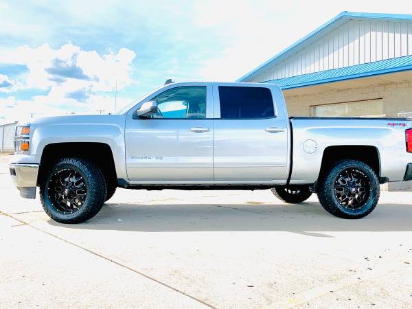 2015 CHEVROLET SILVERADO LT CREW 4X4 LIFTED A REAL EYE POPPER!! for sale in RIPLEY, PA – photo 2