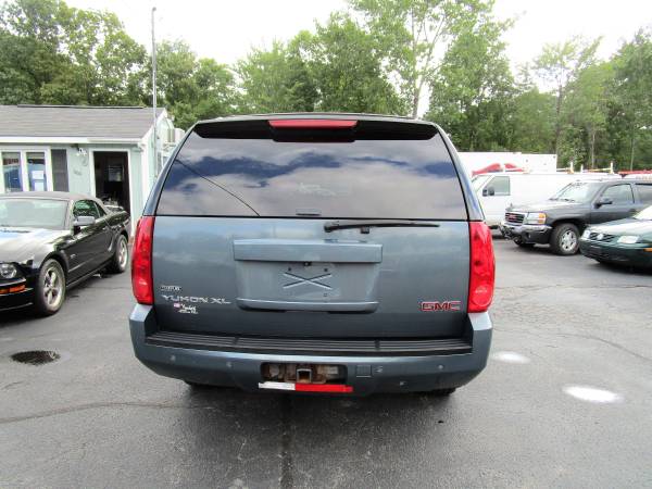 2008 GMC Yukon XL 1500 SLT 4WD *Leather + Moonroof + Backup Camera*... for sale in leominster, MA – photo 8