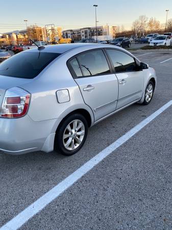 2010 nissian Sentra Runs-looks-Excellent - cars & trucks - by owner... for sale in Indianapolis, IN – photo 6