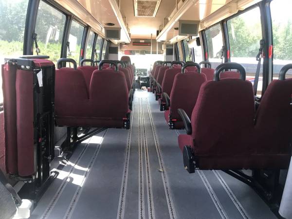 2010 INTERNATIONAL PC105 KRYSTAL 32 PASSENGER BUS WITH WHEELCHAIR LIFT for sale in Richmond, NY – photo 17