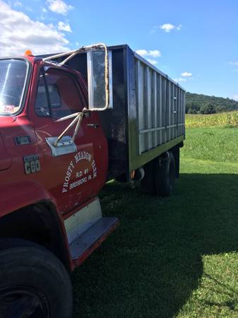 76 C6 Chevy 16’ stake dump for sale in Geigertown, PA – photo 4