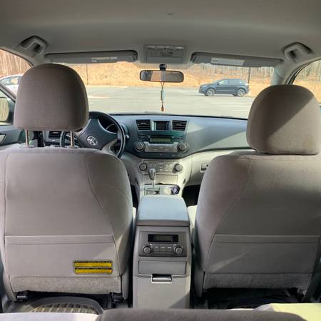 2008 Toyota Highlander for sale in Cheshire, CT – photo 11
