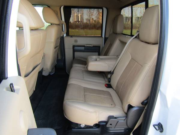 2011 FORD F350 CREW CAB - LONG BOX (8ft) - 4WD - DIESEL - LARIAT for sale in Moorhead, ND – photo 19
