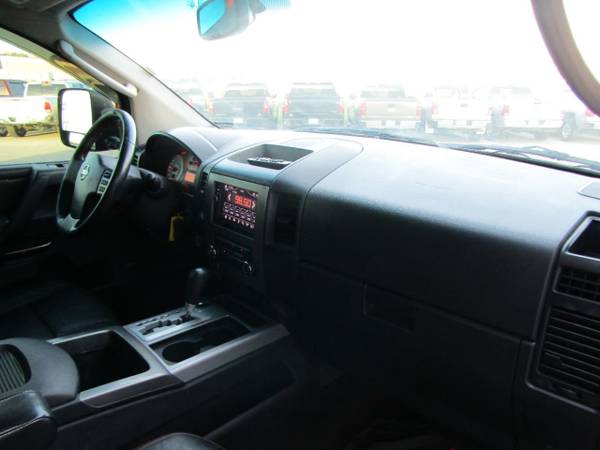 2011 Nissan Titan 4WD Crew Cab SWB PRO-4X Red for sale in Omaha, NE – photo 21