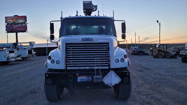 2012 Freightliner M2 37ft 10 Ton National Crane 400B Boom Truck for sale in Lubbock, TX – photo 3