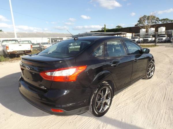 2014 Ford Focus 4dr Sdn SE with Clearcoat Paint for sale in Fort Myers, FL – photo 7