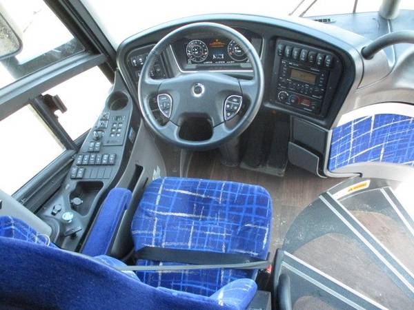 3) 2018 MCI J4500 56 Passenger Luxury Coach Bus RTR 1024836-01-03 for sale in Dayton, NJ – photo 3