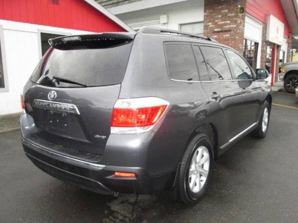 2011 Toyota Highlander SE Sport Utility 4D Cars and Trucks for sale in Portland, OR – photo 3