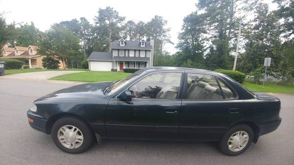 DRIVEN LESS THAN 5000 MILES A YEAR- TOYOTA CAMRY LE AUTOMATIC COLD AIR for sale in Powder Springs, TN – photo 2