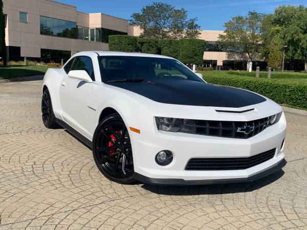 2013 Chevy Camaro SS 7100 miles, - cars & trucks - by owner -... for sale in Knoxville, TN