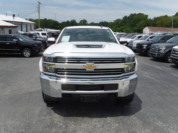 2018 Chevrolet Silverado 2500 HD Crew Cab 4WD LT Pickup 4D 6 1/2 ft Tr for sale in Harrisonville, MO – photo 13