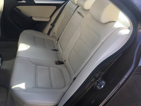 2014 Volkswagen Jetta SE Automatic Heated Leather Sunroof Much... for sale in Watertown, NY – photo 16
