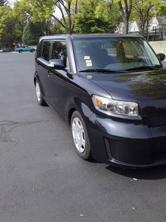 Toyota Scion XB 2010 - cars & trucks - by owner - vehicle automotive... for sale in Downers Grove, IL – photo 6