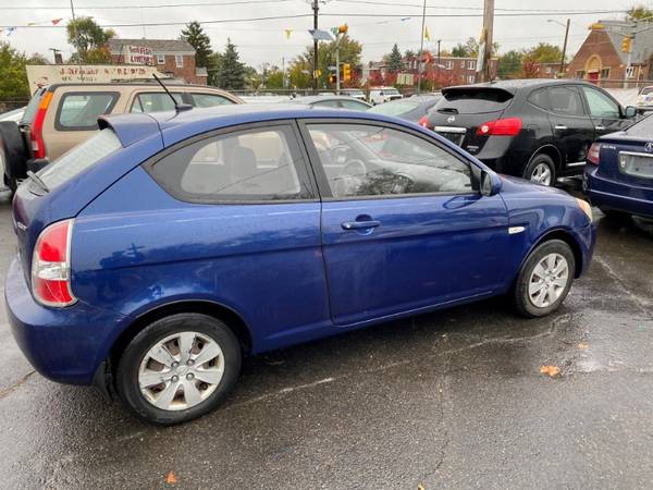 2010 Hyundai Accent GS 3-Door - cars & trucks - by dealer - vehicle... for sale in Camden, NJ – photo 2