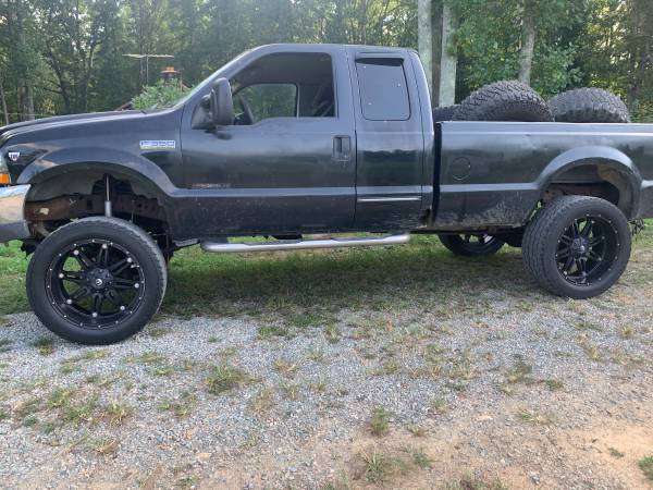 Lifted 2000 Ford F-250 7.3 diesel - cars & trucks - by owner -... for sale in Halifax, NC – photo 4