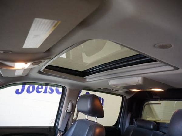 2012 Chevrolet Avalanche LTZ 4x4 4dr Crew Cab Pickup for sale in 48433, MI – photo 17