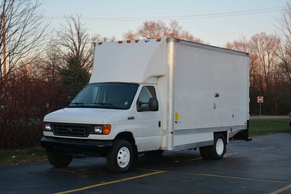 2006 Ford E-450 15ft Office Box Truck - cars & trucks - by dealer -... for sale in Crystal Lake, IL – photo 2