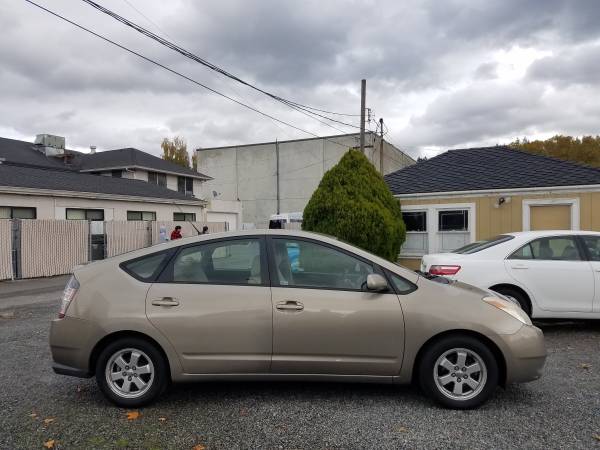 2004 Toyota Prius *Great on gas* - cars & trucks - by dealer -... for sale in Renton, WA – photo 4