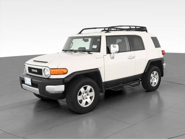 2010 Toyota FJ Cruiser Sport Utility 2D suv White - FINANCE ONLINE -... for sale in Akron, OH – photo 3